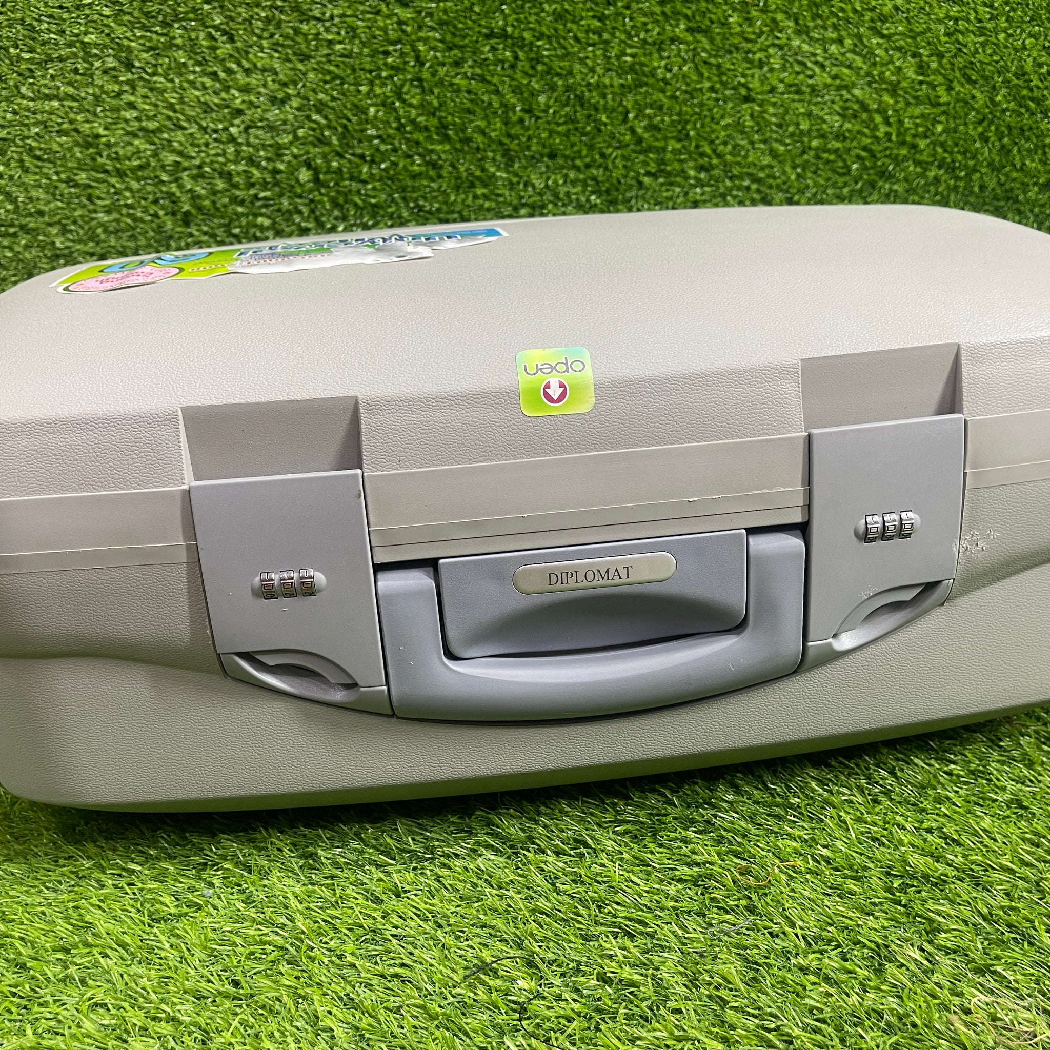 Diplomat Suitcase Hardside Pp