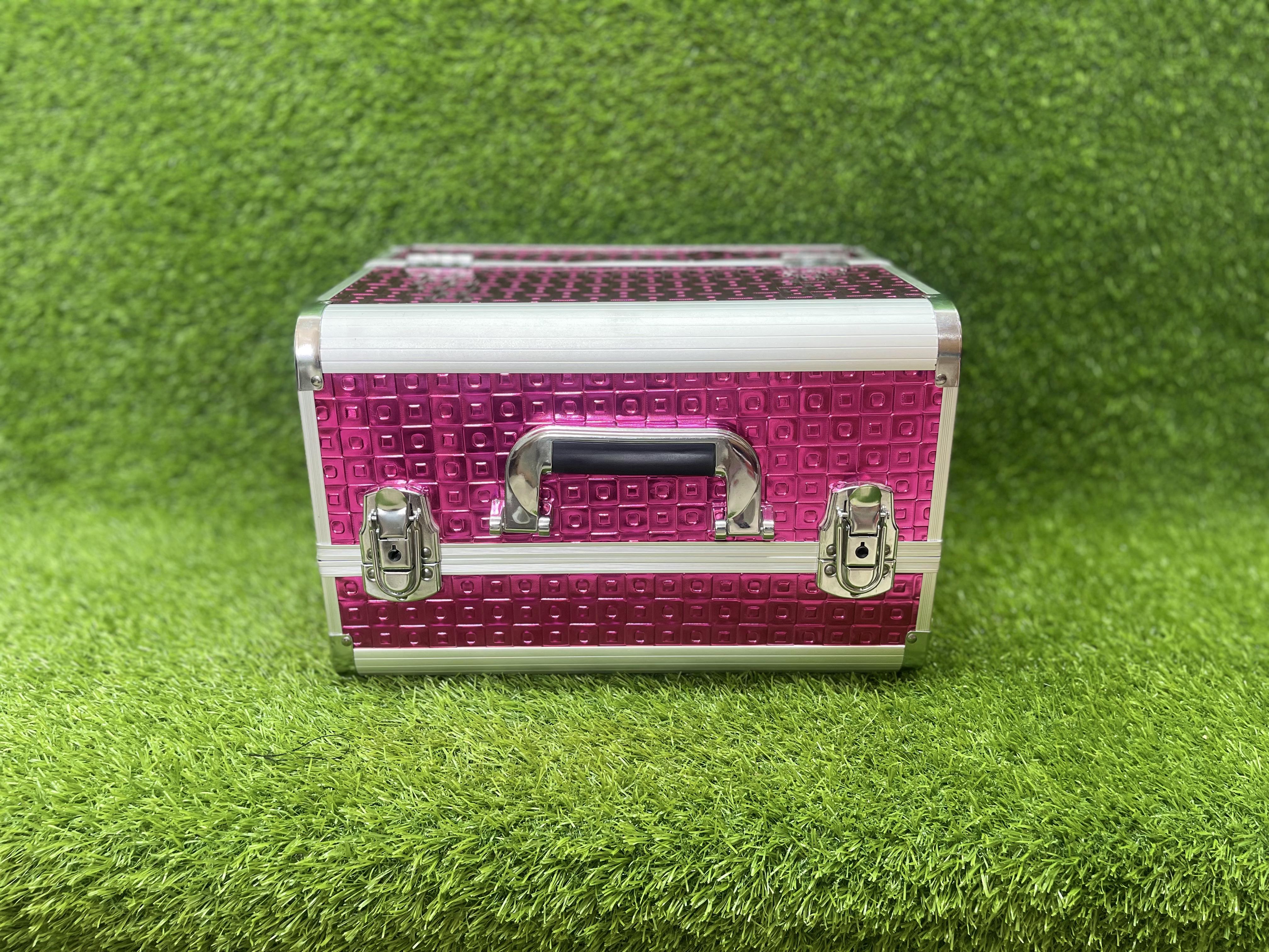 BEAUTY BOX