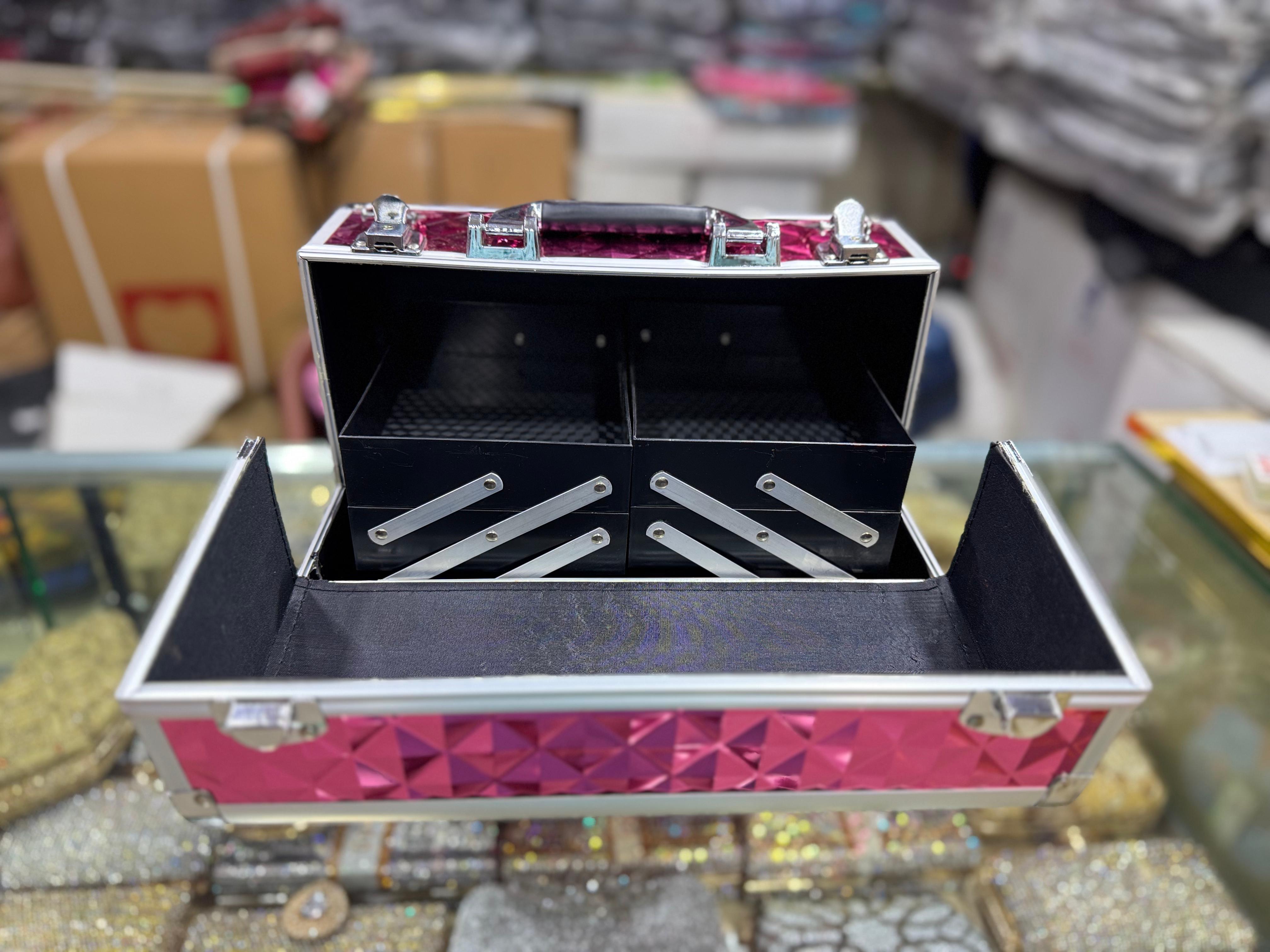 Beauty organizer box elegant design