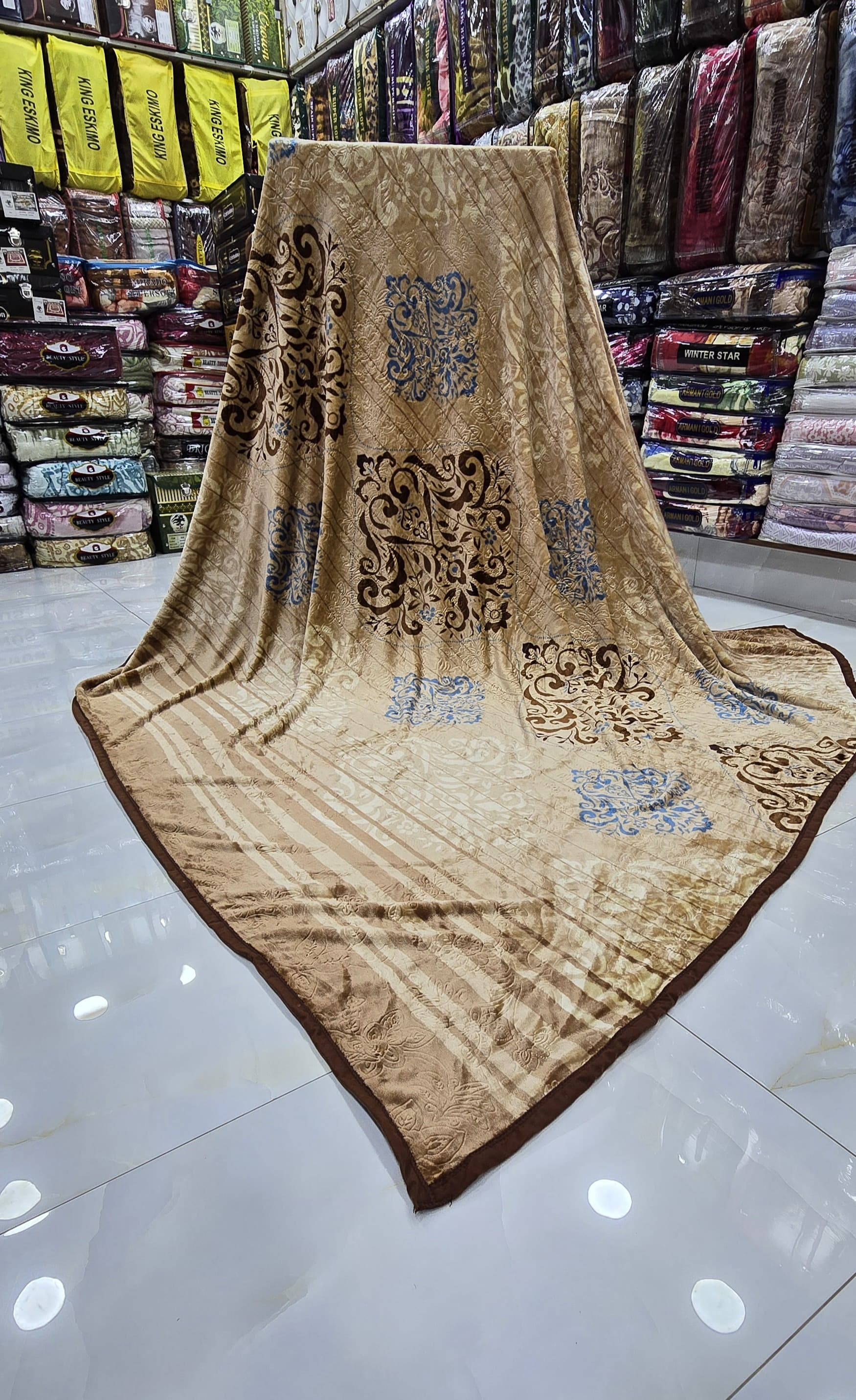 Spinsh silk flannel 
Size.200×240cm