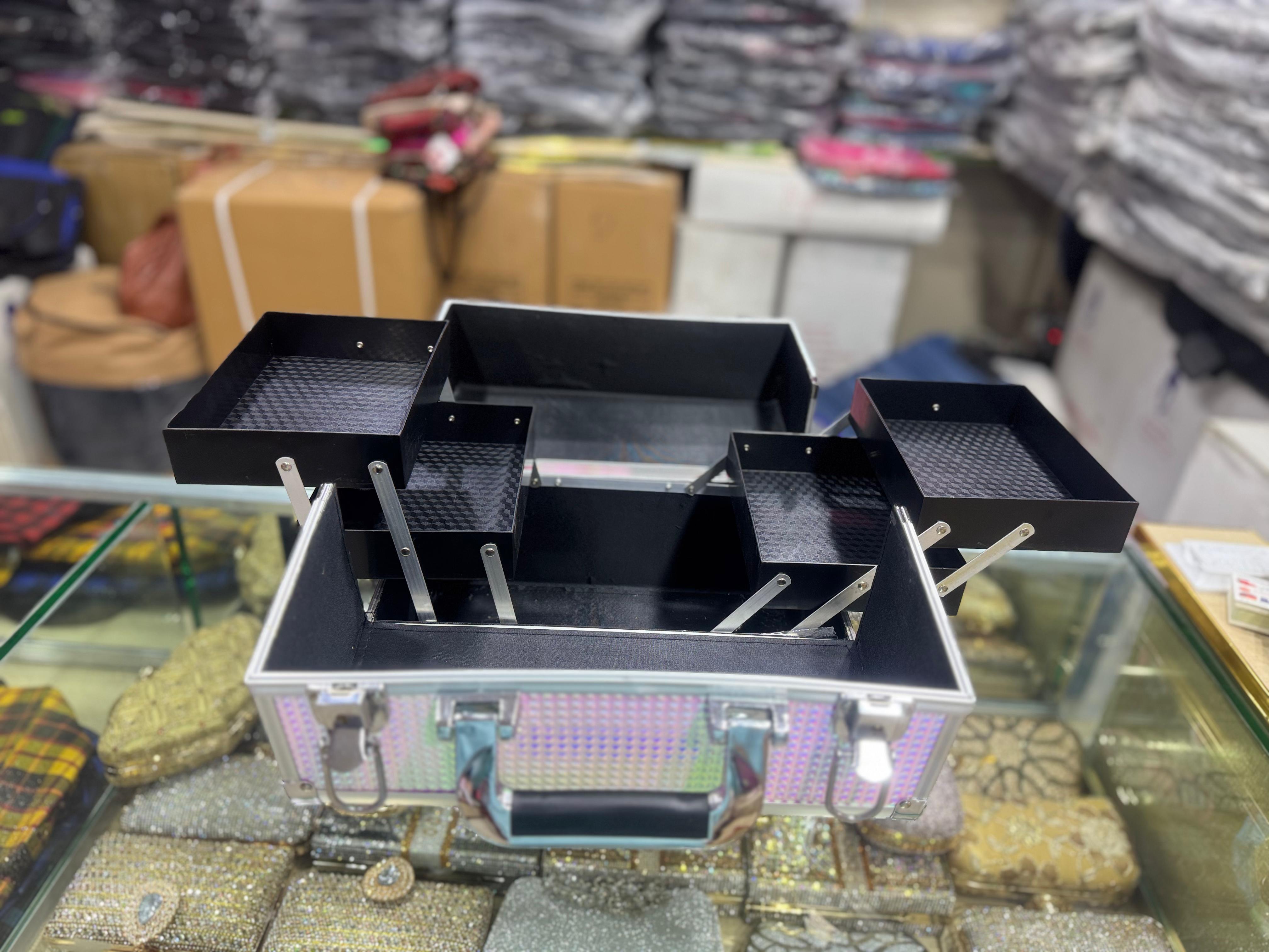 Beauty organizer box elegant design