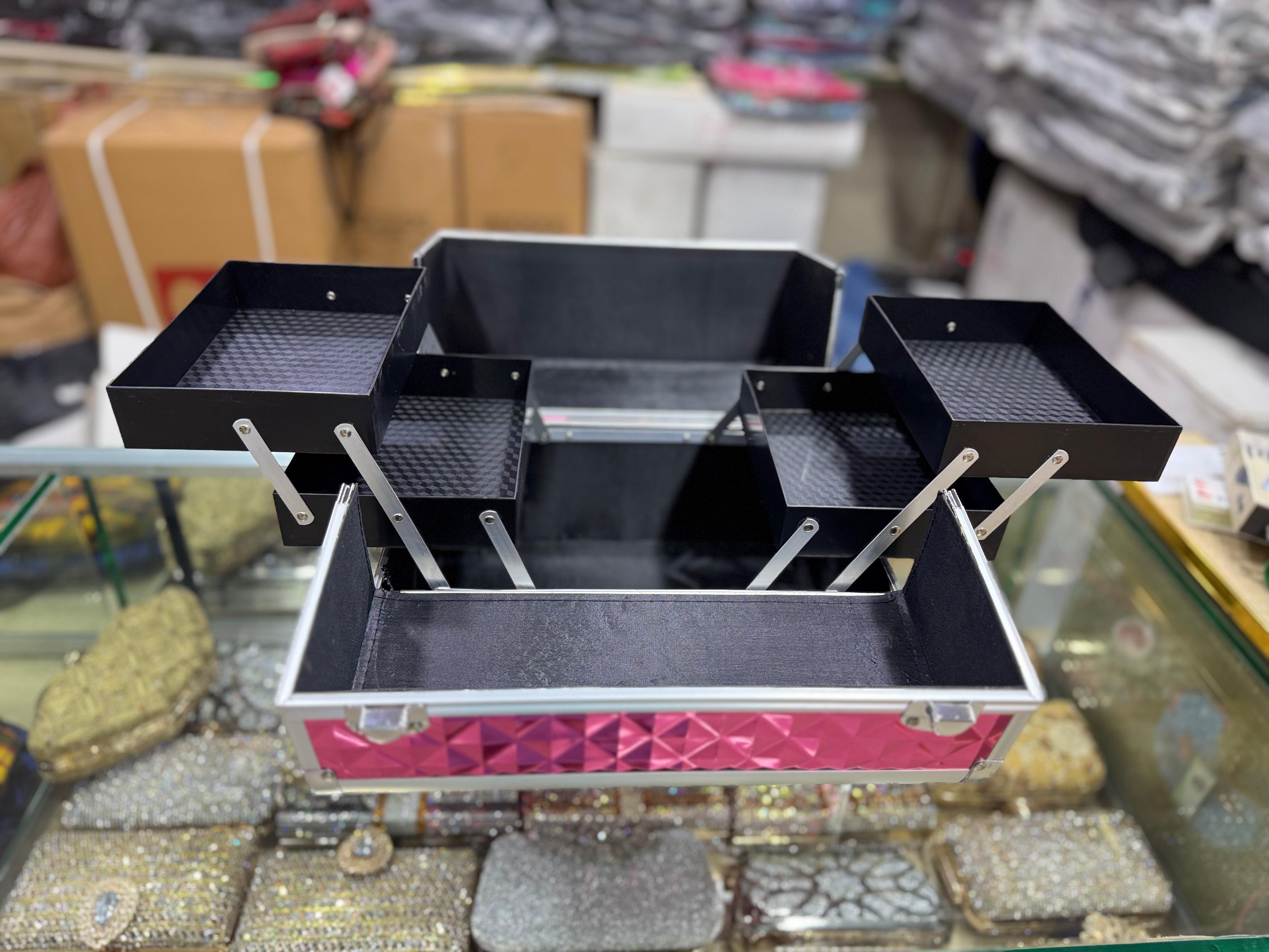 Beauty organizer box elegant design
