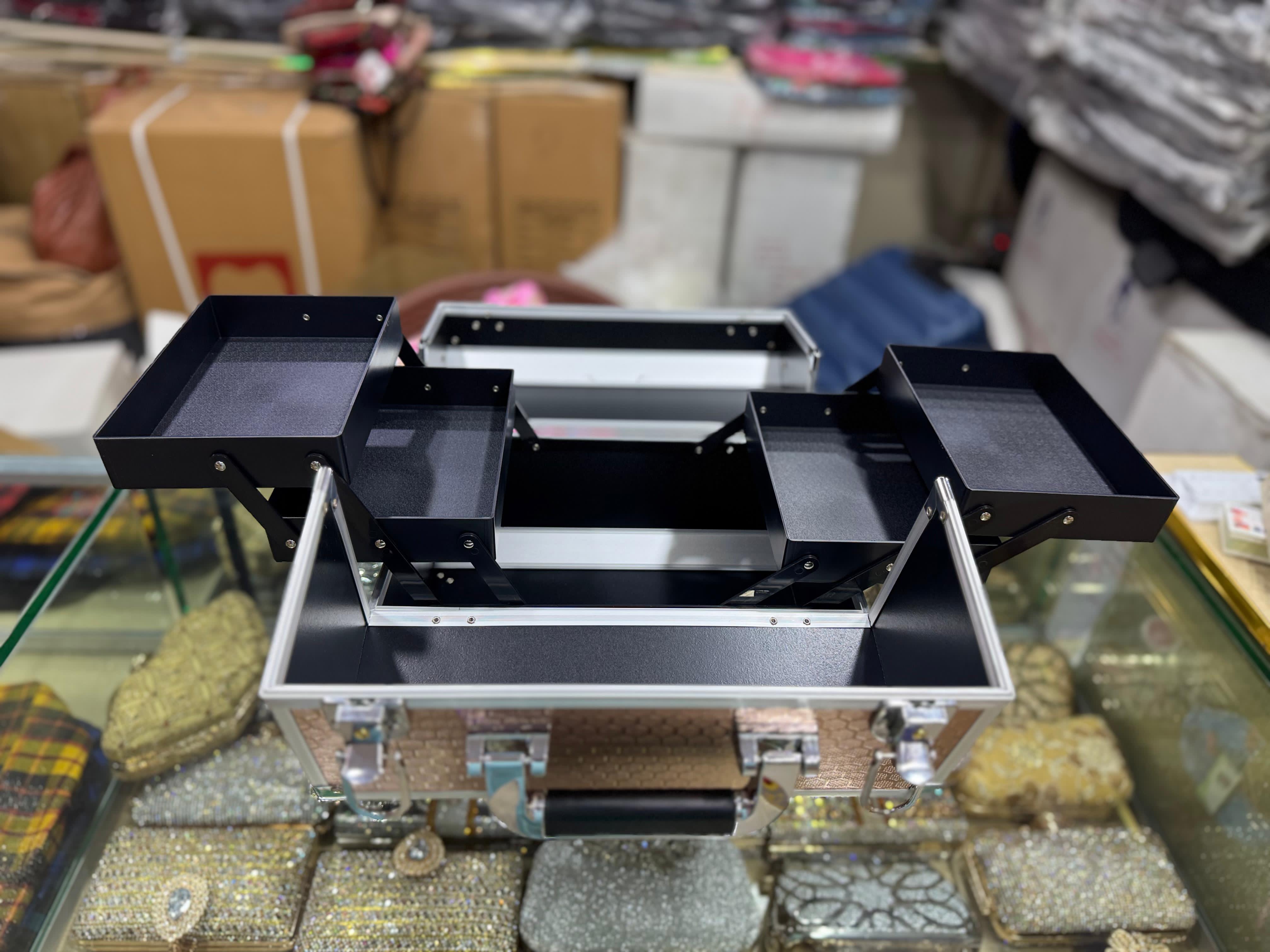 Beauty organizer box elegant design