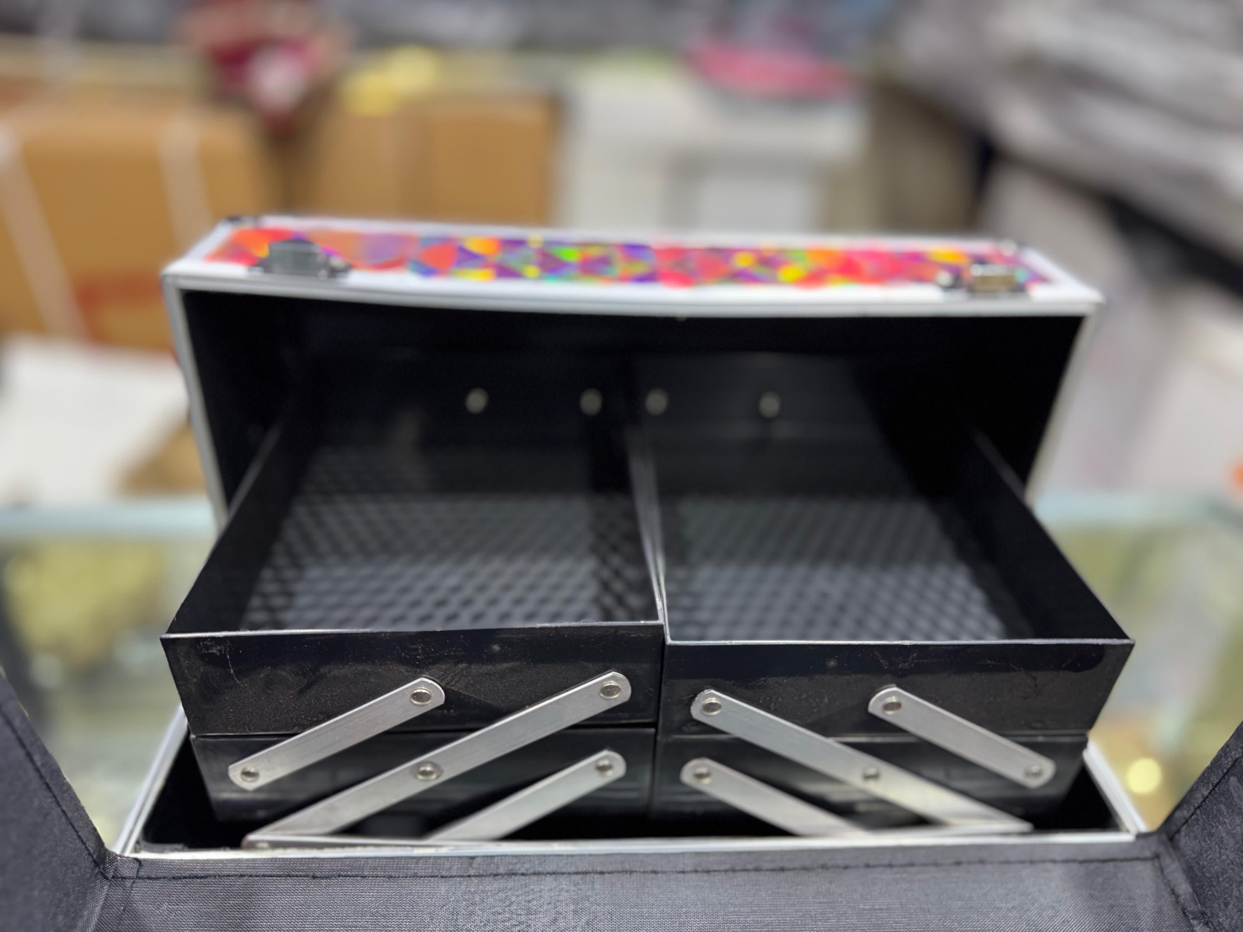Beauty organizer box elegant design